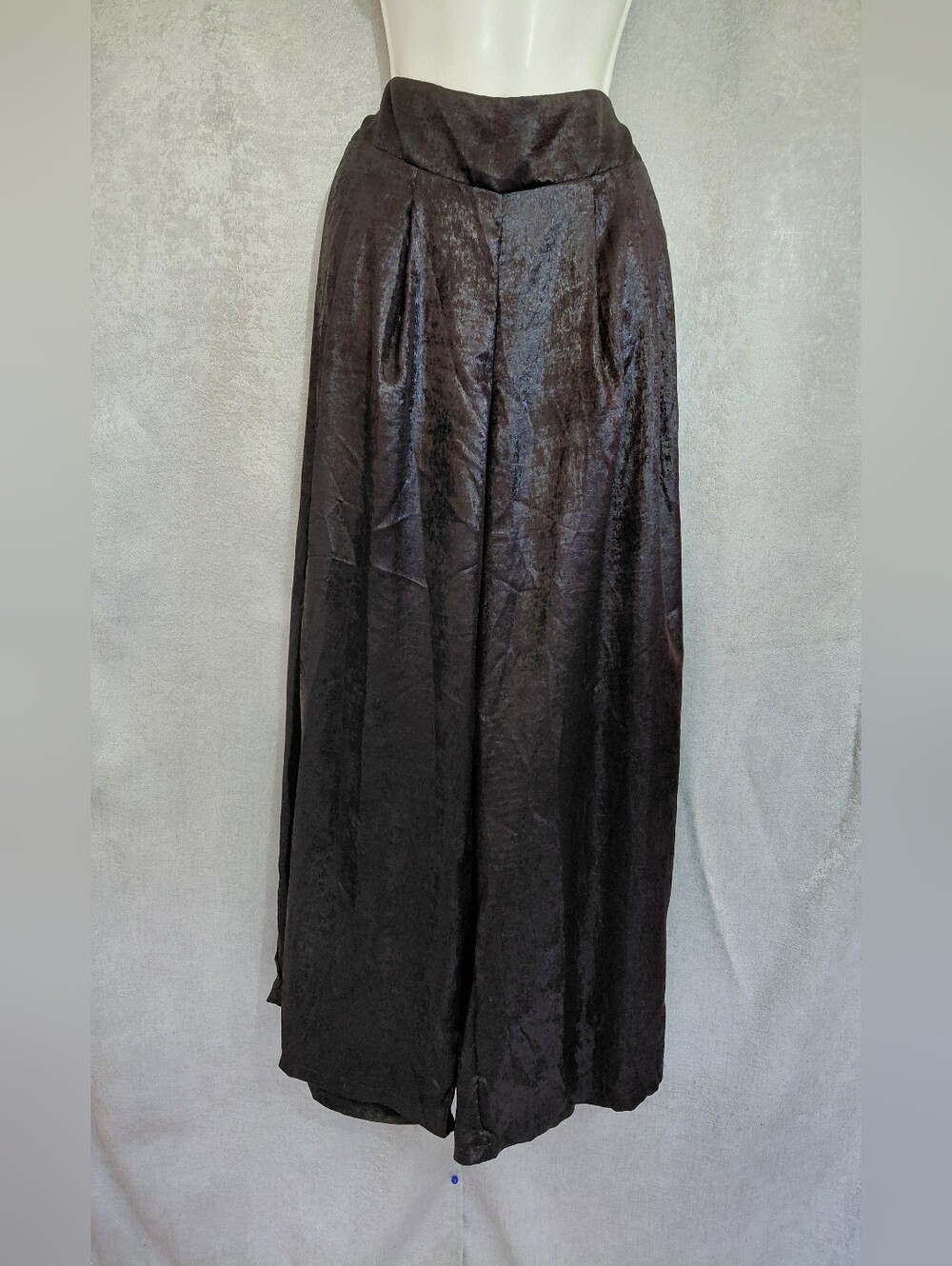 Black Textured Satin Crinkle Wide Leg  Pants High Waist Pleated Plus Size -1xl
